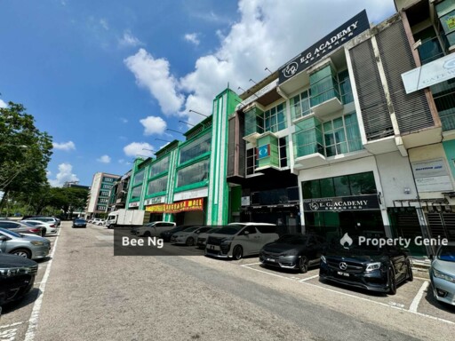 Danga Utama / 3.5 Storey Shop / Facing Main Road / Below Market Price