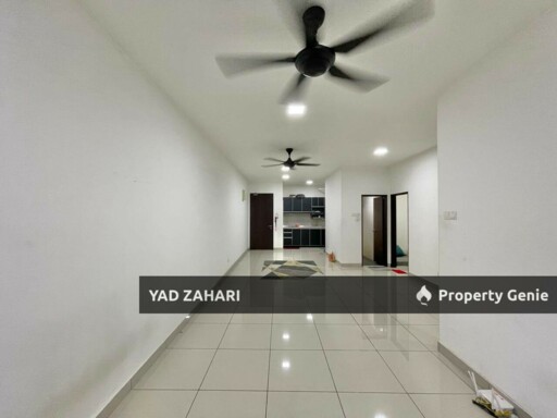 Residensi Zamrud, Kajang | RM330K - Corner Unit, Semi Furnished, Freehold and Facing Pool