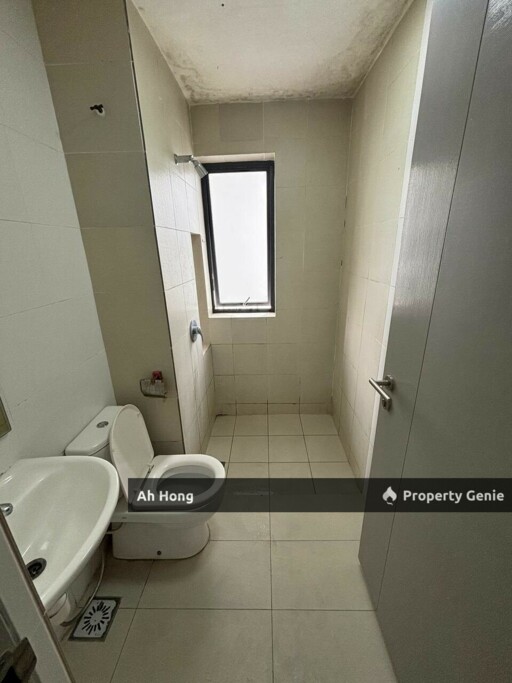 Jb Town / 1 Tebrau / 3bedroom / Partially Furnished / Nearby Ciq