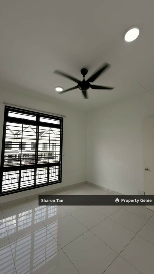 Bigger Size Auto Gate Double Storey Terrace House for Rent @ Eco Summer