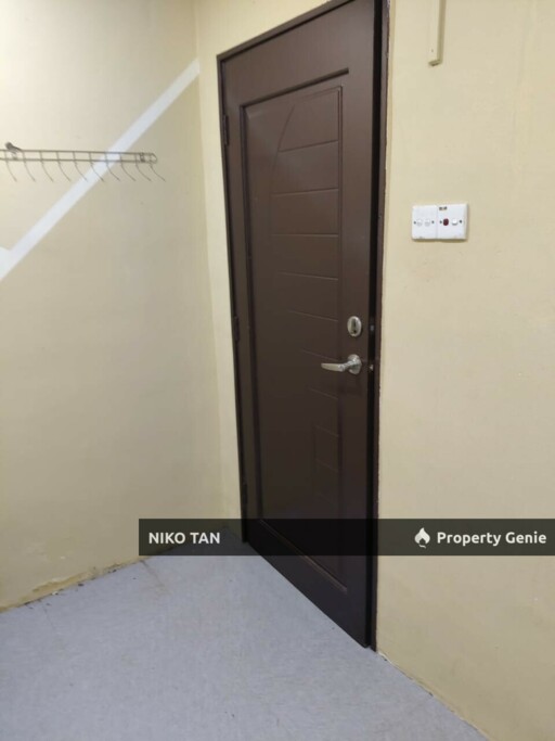 Room For Rent Single Room Jalan Hijau, Taman Pelangi