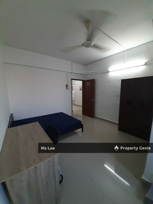 Male Room 3 RM750 @ 1st Floor Shop Apt-Sek 7-Shah Alam-near UITM-Ready Now