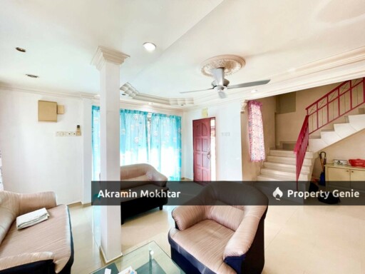 Freehold, Corner Lot & Fully Renovated | Double Storey Jalan Semarak Bandar Utama Batang Kali
