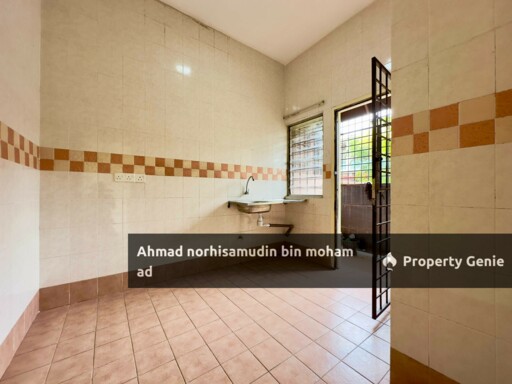 Corner Lot! Taman Bukit Subang U16 Shah Alam, Double Storey for Sale