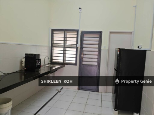 Male Room for Rent at Taman Nusantara @ Gelang Patah