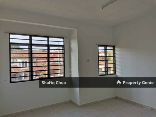 Newly Painted Double Storey Lorong Pending Bandar Puteri Klang