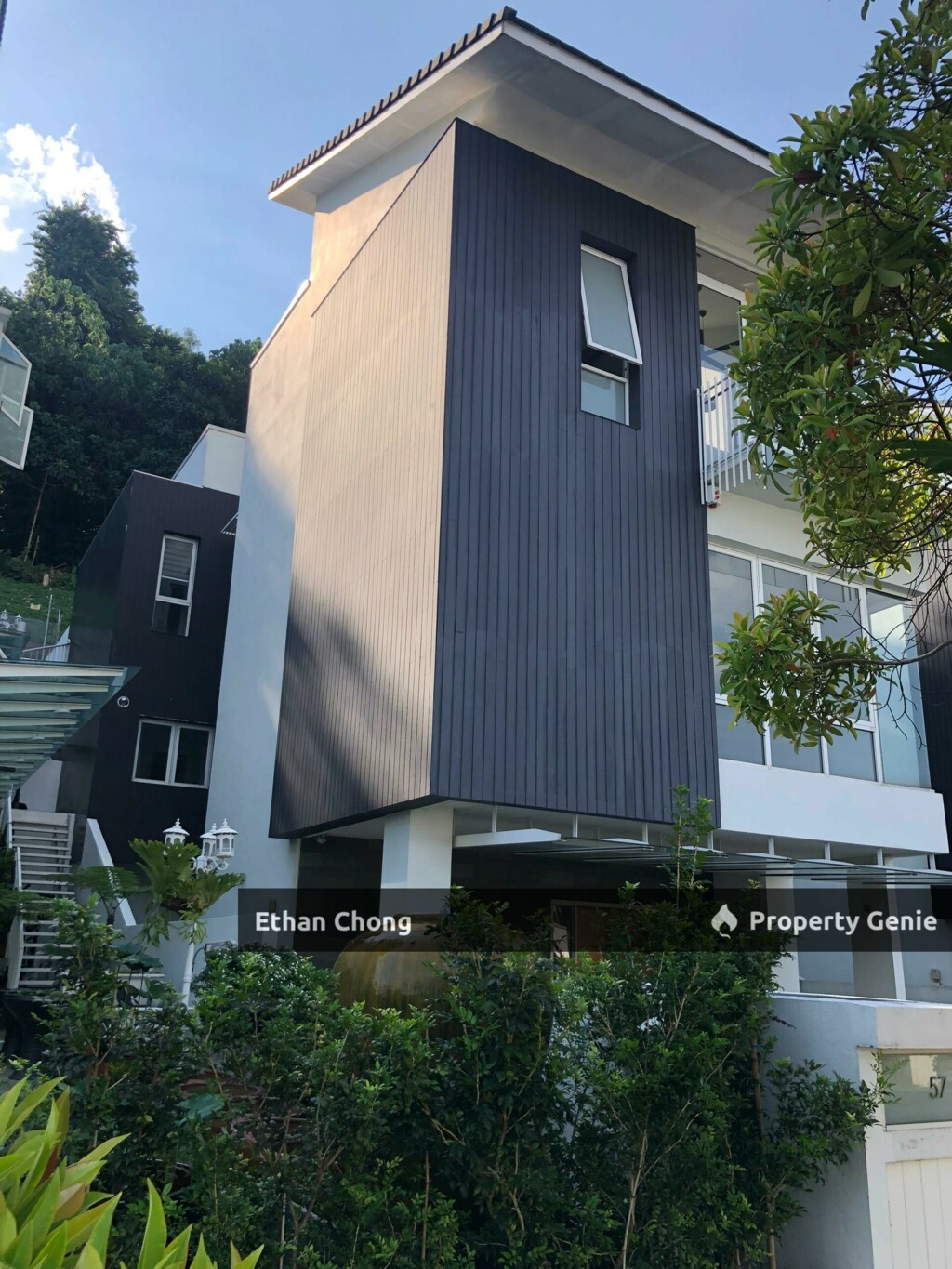 Sunway Rimba Hills (3 Storey Villa with Lift) For Rent