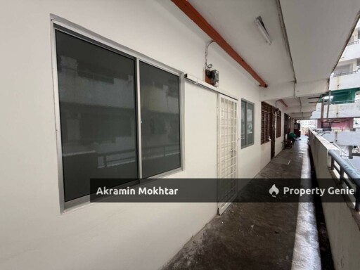 Fully Renovated Flat Puchong Permai Blok F7 Level 3