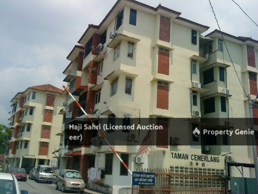 A 3-bedroom apartmenti No. 224D-4- 4, Jalan Jelutong, Taman Cemerlang, 11600, Jelutong, Pulau Pinang.