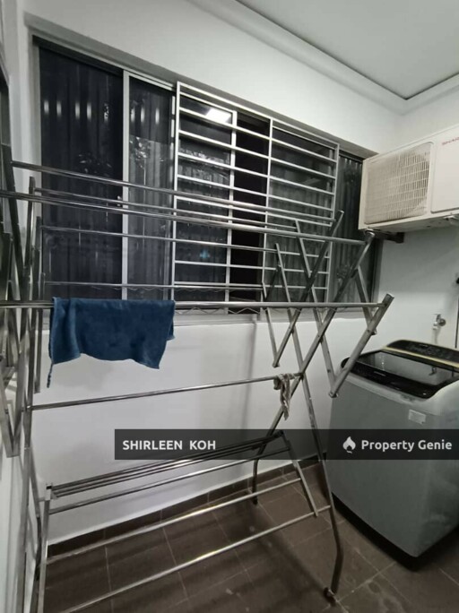 Male room for rent at Larkin Heights @ Larkin Idaman