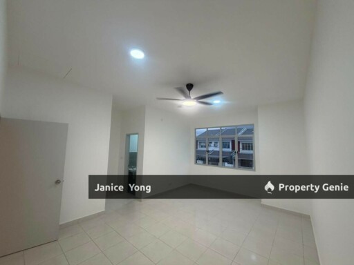 Erica @ Meridin East Pasir Gudang