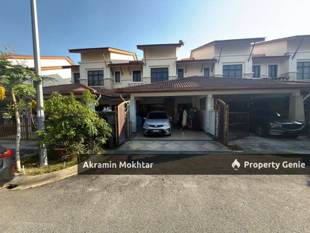 Renovated & Extended | Double Storey Terrace Intermediate ,Bandar Nusaputra
