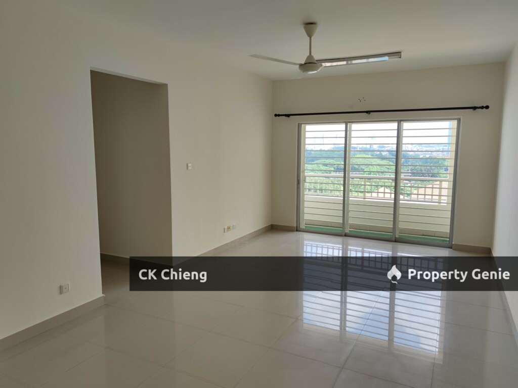 Suriamas Condo Rent, 4 Rooms Partly Furnished, Bandar Sunway PJS10