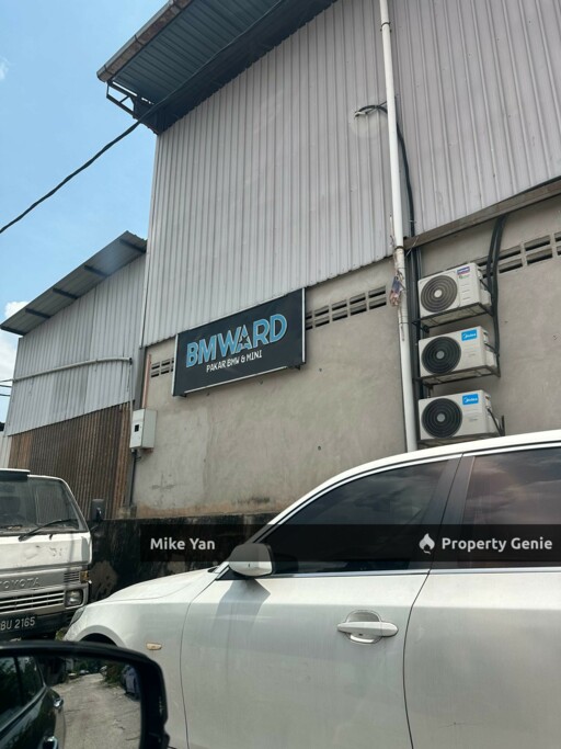 Warehouse Factory Taman Berlian Greenwood Jalan Desa Minang Batu Caves Gombak
