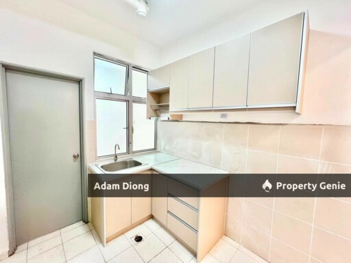 Molek RMMJ, Molek Ria Apartment, Taman Molek