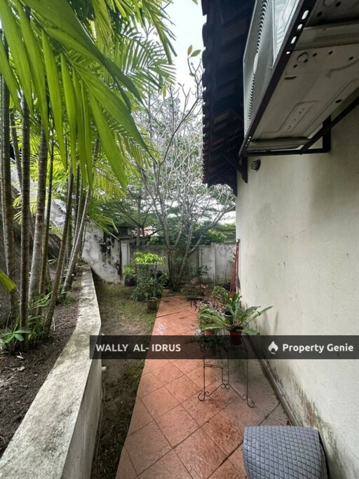 Semi D Renovated with Extra Large Land @ Section 7 Shah Alam