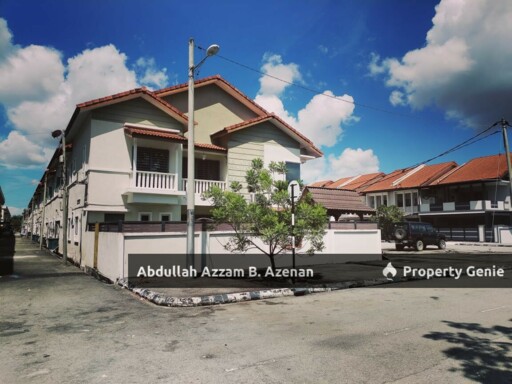 DOUBLE STORY CORNER LOT ! FULLY FURNISHED