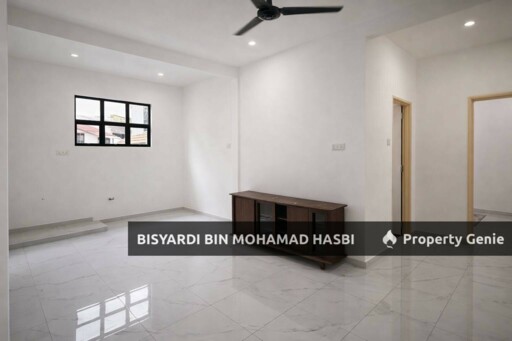 "Refurbished & Renovated" Double Storey Semi Detached House Taman Cuepacs, Batu 9, Cheras Selangor.