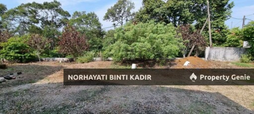 BANGLO 2 TINGKAT TANAH SANGAT BESAR PERKAMPUNGAN DARAT SEKOLAH BESERAH
