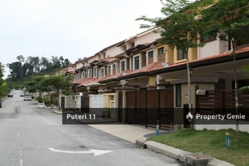 Puteri 11