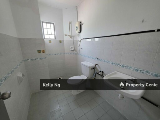 Double Sty House FACING NO HOUSE At Bandar Puteri Klang For Sale