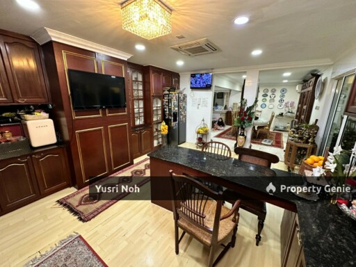 Cornerlot Semi-D SS4 Petaling Jaya - Facing Open, Walk in Condition