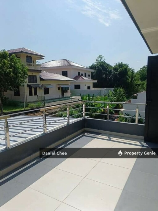 Meru Valley Golf Club Fully Furnished Town House 2.5 Storey For Rent