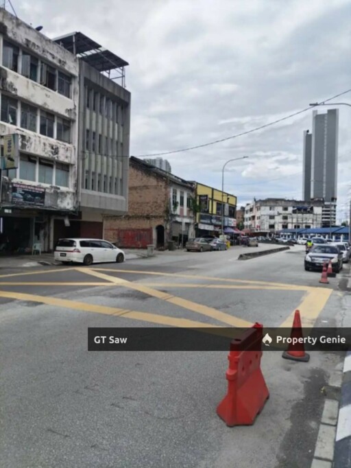 Shoplot near to LRT Taman Salak Selatan, Salak South For Rent