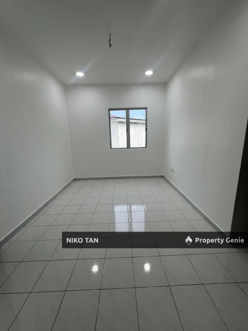 Jalan Sri Putri Double Storey End Lot With Extra Land