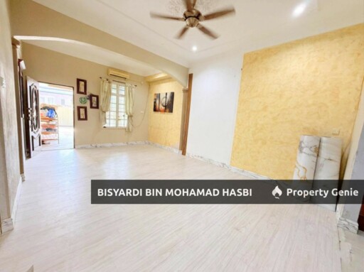 Corner Lot Renovated Single Storey Semi Detached Taman Desa Ixora, Senawang.