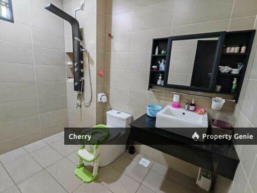 **Bandar Cemerlang 超美装修屋‼️** 🔥 **For Sale | RM830K Nego** 🔥 想找一间 **Freehold + Non-Bumi + G&G** 的双层排屋？这间可以看看！😍