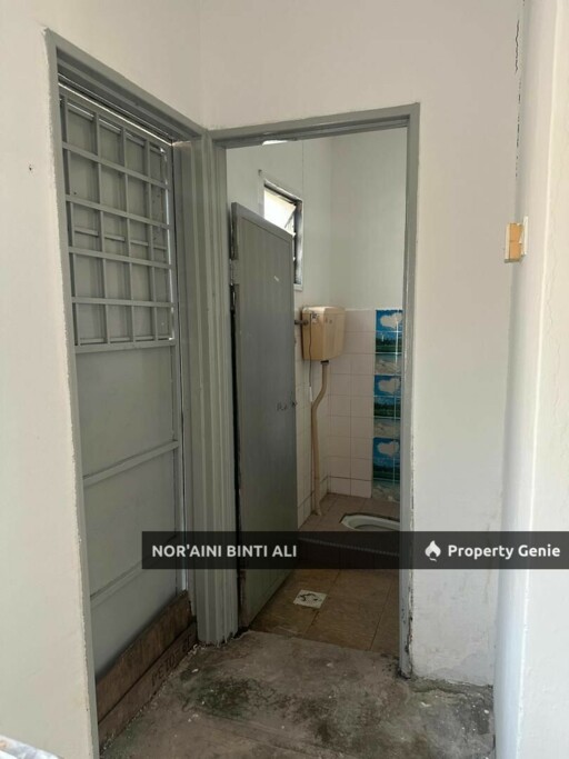 (Kos Rendah) Teres Setingkat Kampung Padang
