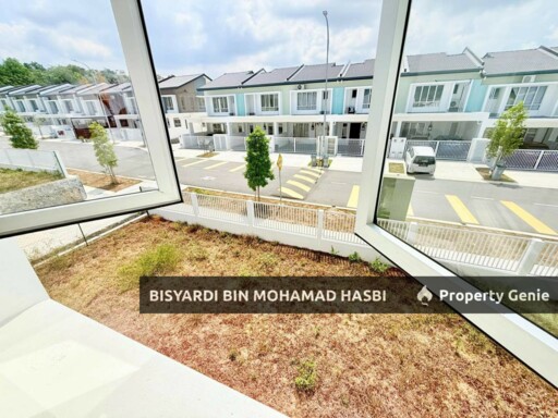 CORNER & FACING PLAYGROUND 2 Storey Terrace Tiara Sendayan, Labu Seremban.