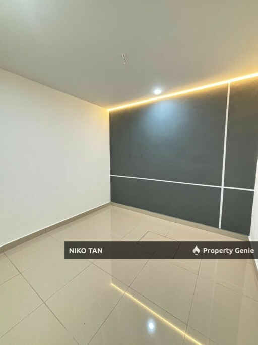 Jalan Lumpit Single Storey With Fully Renovation and Extended Kitchen