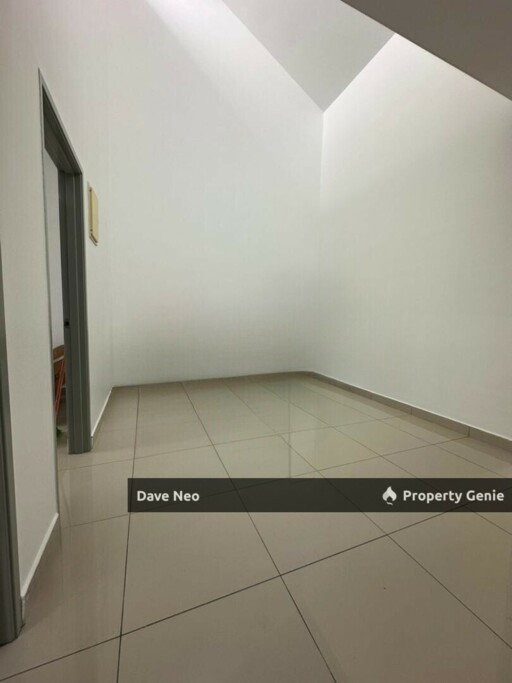 Taman Nusa Idaman • 2-Storey House • 4+1 Beds 3 Baths • Fully Furnished