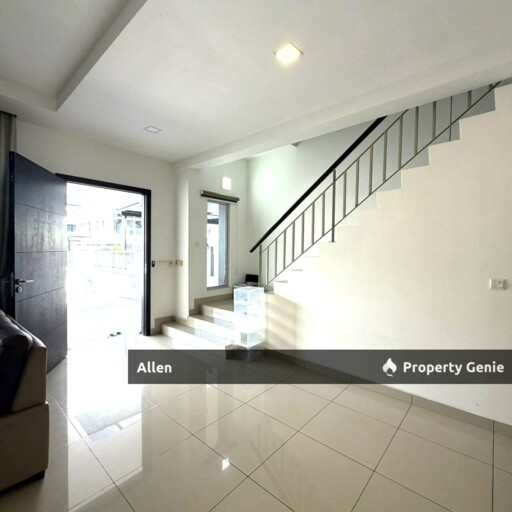 Move-In Ready! Fully Furnished Double Storey @ Horizon Hills | Available Now