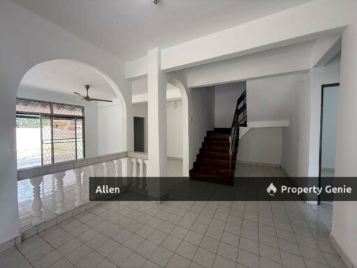 Bukit Kempas – Spacious 4BR Semi-D with Massive Land Area