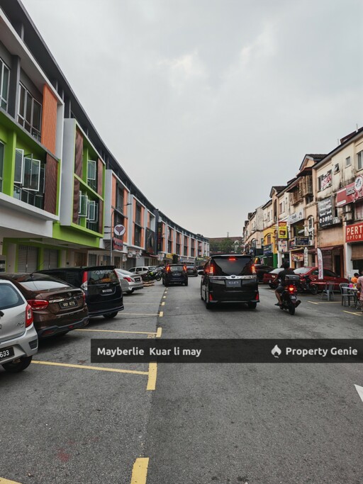 Bandar Tasik Puteri RM7k 4 Storey Shop with Lift For Rent