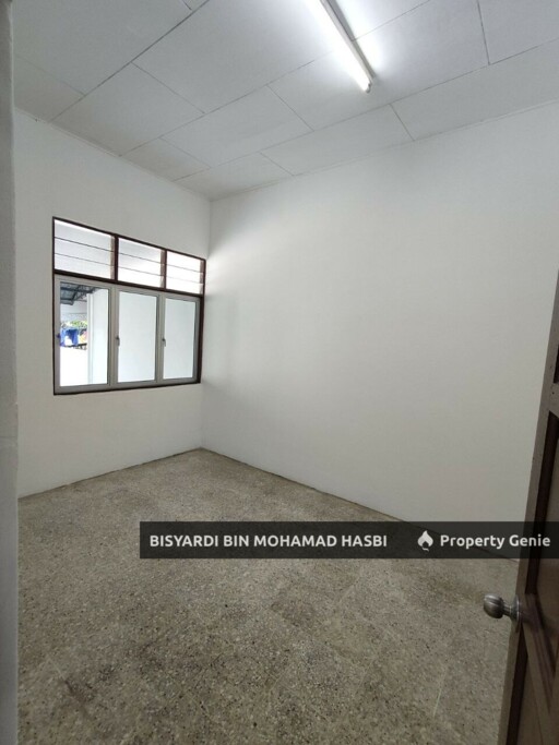 FACING OPEN UNIT- Single Storey Terrace Taman Desa Rhu, Sikamat Seremban.