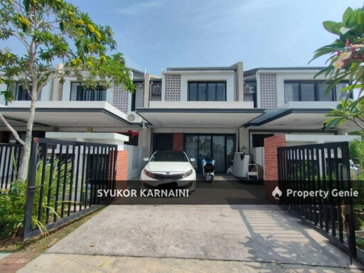 ELMINA GREEN 1 Jalan Casuarina