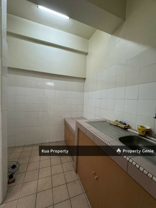 For Sale 3rd Floor Shophouse / Apartment @ MJC, Batu Kawa