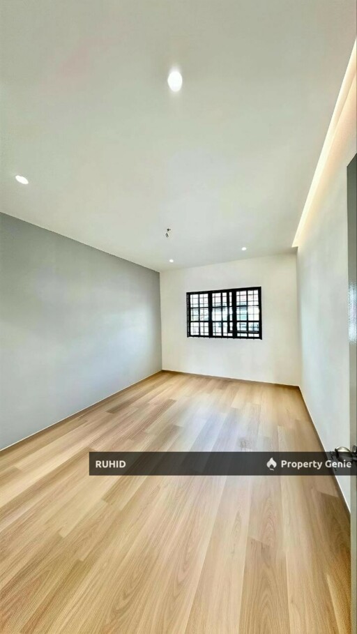 Taman Skudai Baru Fully Renovated 5-Bedroom Double Storey Terrace House for Sale