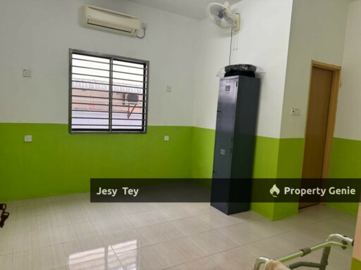 Desa Cemerlang (2 Storey Terrace House For Sale)