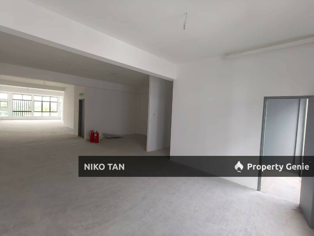 For Rent 3 Storey Shop Lot @ Ixora Park City, Jalan Siantan, Meridin East Pasir Gudang