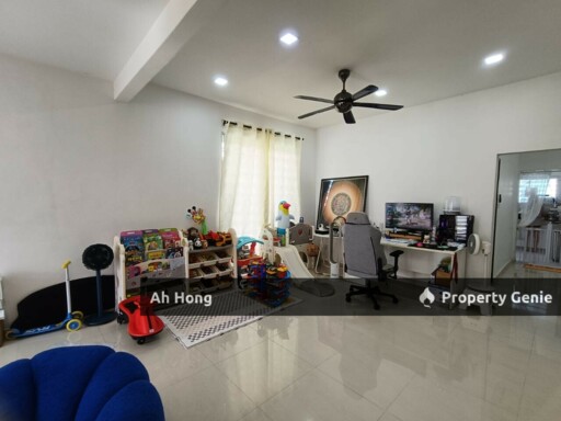 Bukit Indah / Double Storey End Lot / Renovated Unit / Freehold