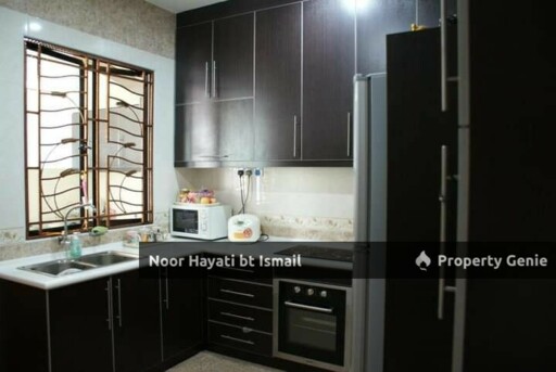 For Sale: SEREMBAN Sikamat, 𝗙𝗨𝗟𝗟𝗬 𝗙𝗨𝗥𝗡𝗜𝗦𝗛𝗘𝗗  Renovated 1.5 Semi D Taman Villa Suria Warisan Puteri Sikamat Seremban RM650k