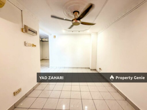 Seksyen 20, Shah Alam | 2-Storey Terrace 4 Bedrooms | RM599K - Renovated and Non Bumi Lot