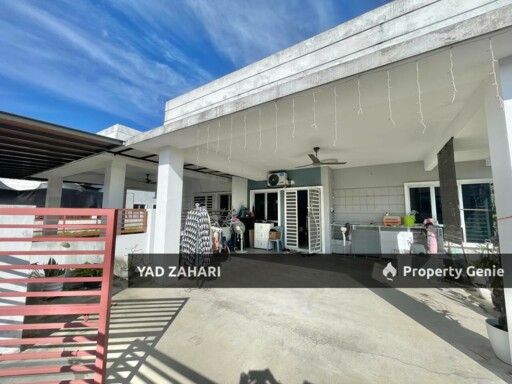 Seksyen 29, Kg Lombong Shah Alam | Single Storey Semi-D 4 Bedrooms | RM500K - Extra Land, Loft Features & Easy Access to Main Road