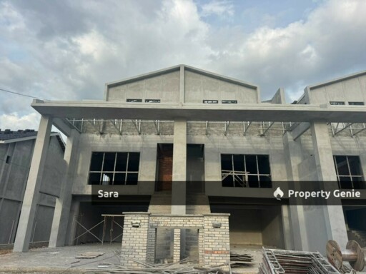 The Only 3 Storey House at Ipoh South, Botani