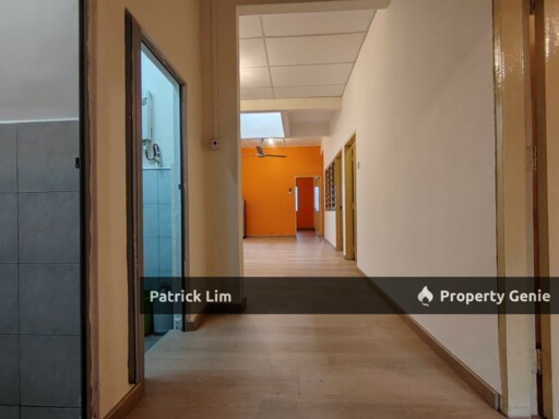 Bukit Beruang Freehold Single Storey Terrace House 4R 2B For Sale
